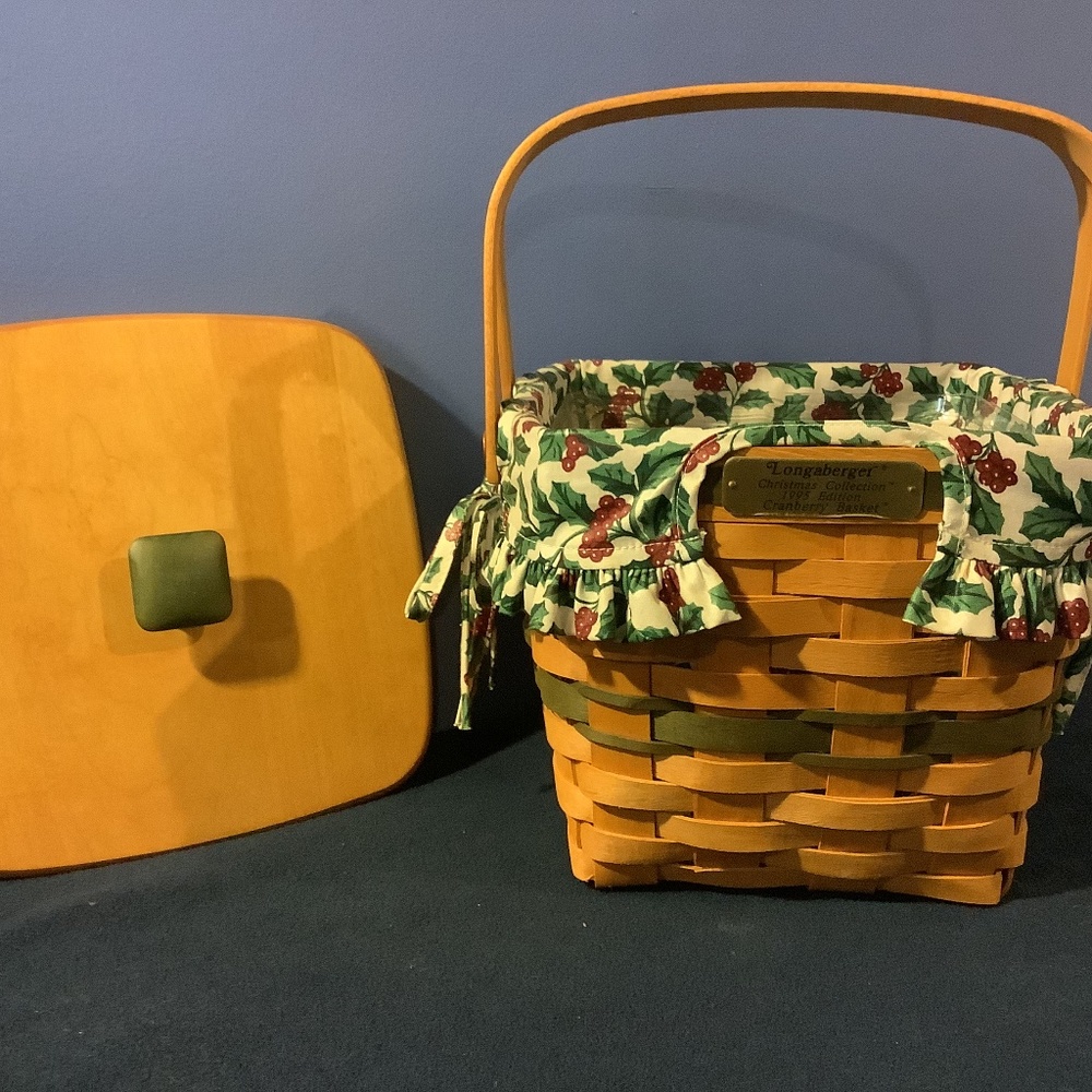 Longaberger 1995 Holiday Cranberry Basket with Liner, Protector & Lid